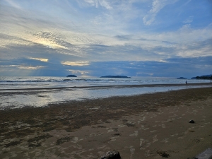 Tanjung Aru Beach, Kota Kinabalu