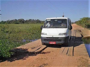 Crossing a Transpantaneira bridge