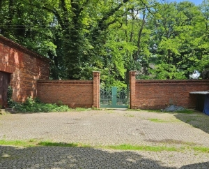Bytom (Beuthen) Jewish cemetery gate