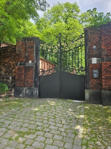Bytom (Beuthen) Jewish cemetery gate