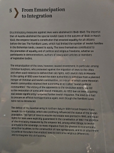 Display in the Spanish Synagogue