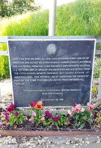 Monument to meeting of Red and US Armies in 1945, Strehla