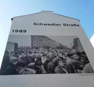 Berlin Wall Memorial Walk