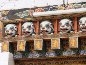 Detail in courtyard, Punakha dzong   