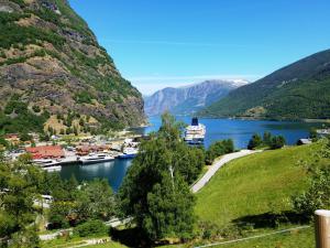 Flåm overlook from short hiking trail