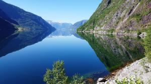 Cycling along the Ulvikfjord