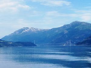 Cruising the Hardangerfjord