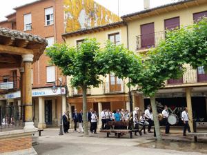 Parade band, Plaza Mayor, Sahagún