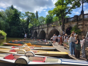 Punting for hire, Magdalen Bridge, Oxford